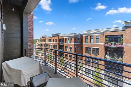 apt-400-5 Stationmaster St Se, LEESBURG, VA, 20175-3651 | Card Image