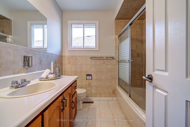 40 Crandall Dr, House other with 4 bedrooms, 4 bathrooms and 6 parking in Markham ON | Image 28