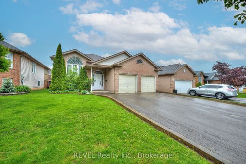 28 Quaker Rd, Welland, ON, L3C7K7 | Card Image