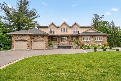 1354 No 1 Side Rd, Burlington, ON, L7P0R9 | Card Image