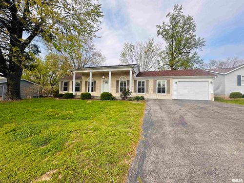 205 Evergreen Dr, Anna, IL, 62906-2125 | Card Image