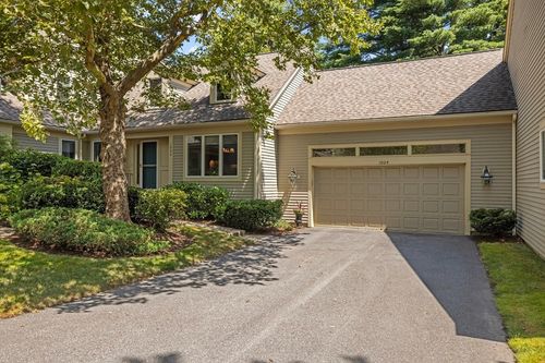 1004-1004 Wisteria Way, Wayland, MA, 01778-2820 | Card Image