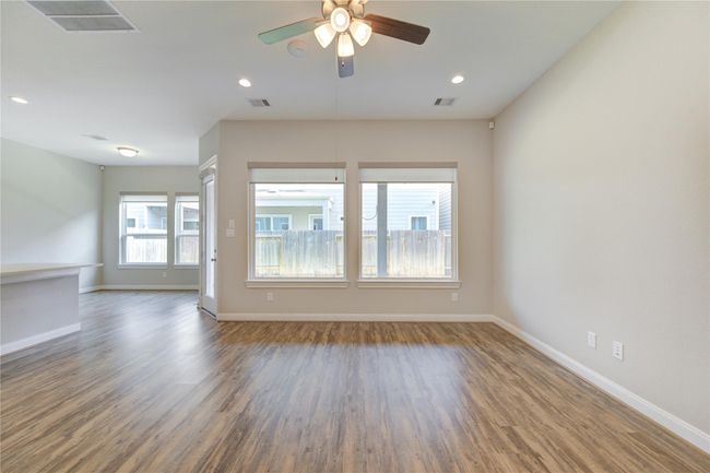 9918 Buckwheat Ln, House other with 3 bedrooms, 3 bathrooms and 2 parking in Houston TX | Image 7