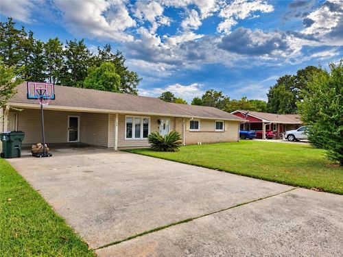 208 Bedivere Dr, Warner Robins, GA, 31093-1149 | Card Image