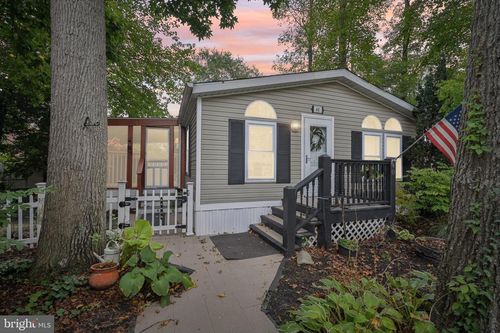 trlr-40-1016 Route 9 S, CAPE MAY COURT HOUSE, NJ, 08210-2758 | Card Image