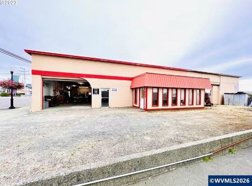1805 Sherman Av, North Bend, OR, 97459 | Card Image