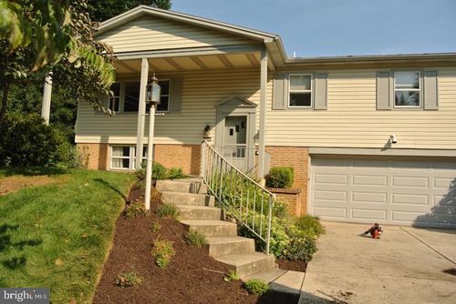421 Park Hills Dr, MECHANICSBURG, PA, 17055-4963 | Card Image