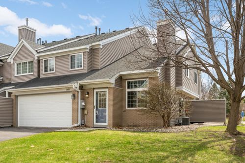 18081 Settlers Way, Eden Prairie, MN, 55347-1030 | Card Image