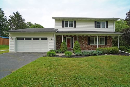 7 Hancock Dr, Horseheads, NY, 14845-9332 | Card Image