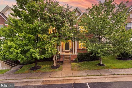 41684 Blue Grama Cir, ALDIE, VA, 20105-5697 | Card Image