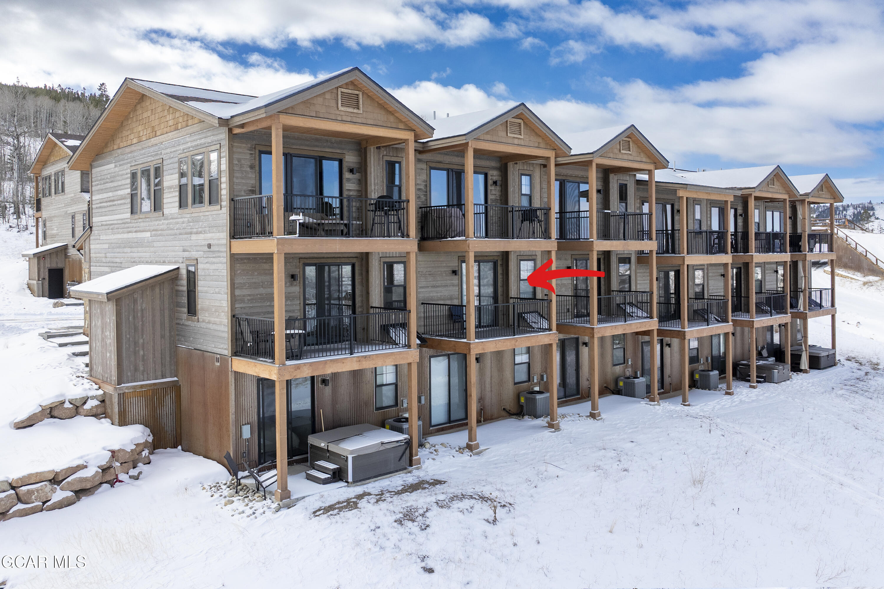 Residential Income in Granby 5
