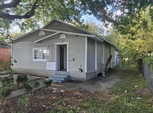 1009 Thomas Blvd, Port Arthur, TX, 77640-5441 | Card Image