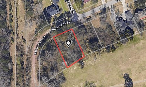 48 Robert E Lee Dr, Conroe, TX, 77302-1138 | Card Image