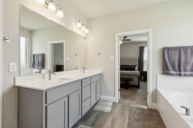 Owner's Suite Bathroom | Image 17