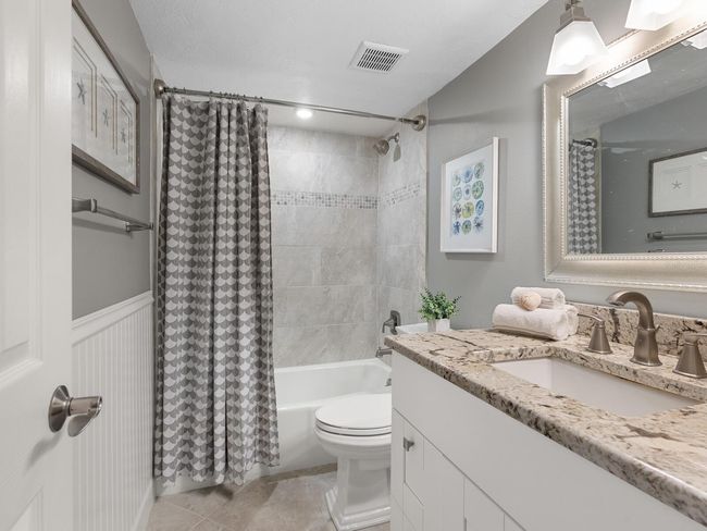 APT-104 - 8701 Midnight Pass Rd, Condo with 2 bedrooms, 2 bathrooms and null parking in SARASOTA FL | Image 24