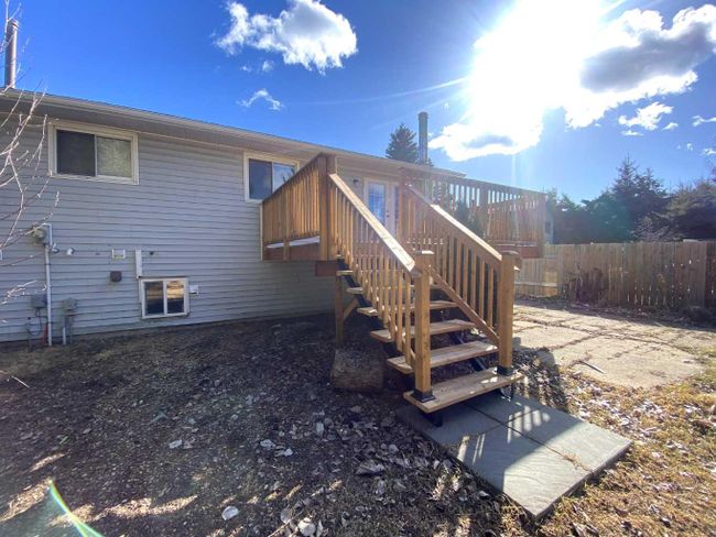 1040 6 St Se, Home with 5 bedrooms, 2 bathrooms and 6 parking in Slave Lake AB | Image 47