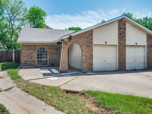600 Billie Ruth Ln, Hurst, TX, 76053-4815 | Card Image
