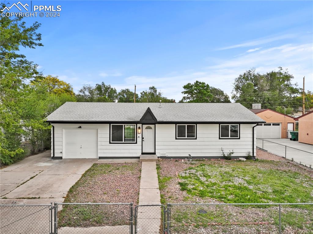 Mohawk Rd, Pueblo, CO 81001