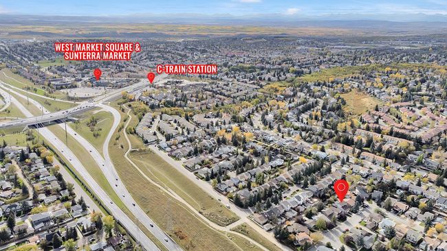 116 Strathcona Close Sw, House other with 4 bedrooms, 4 bathrooms and 4 parking in Calgary AB | Image 32