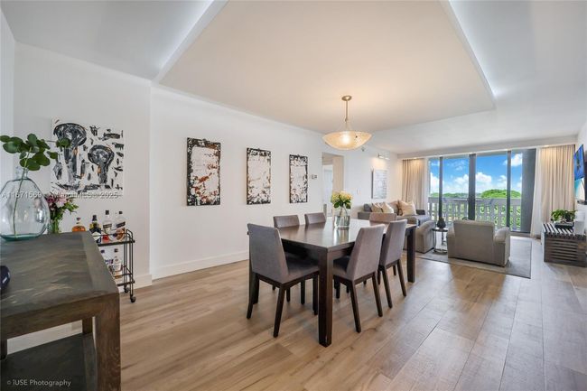 APT-1015 - 90 Edgewater Dr, Condo with 2 bedrooms, 2 bathrooms and null parking in Coral Gables FL | Image 6