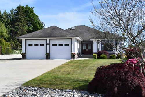 4723 Tamarack Pl, Sechelt, BC, V7Z0E8 | Card Image