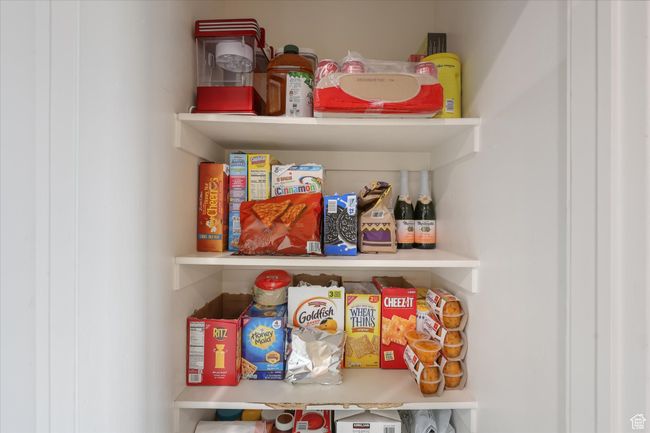 View of pantry | Image 7