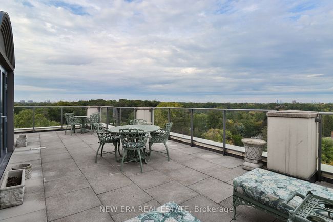 PH1 - 2855 Bloor St W, Condo with 2 bedrooms, 3 bathrooms and 2 parking in Etobicoke ON | Image 11