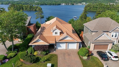 35 Lakeshore Park Terr, Dartmouth, NS, B3A4Z4 | Card Image