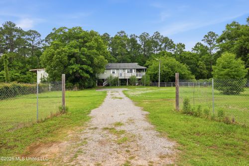 8621 Old Stage Rd, Moss Point, MS, 39562-9739 | Card Image