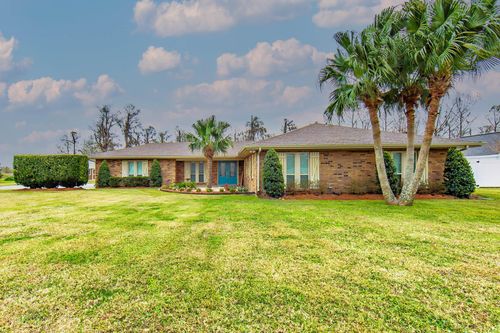 602 Terre Haute Pl, Houma, LA, 70364-1152 | Card Image