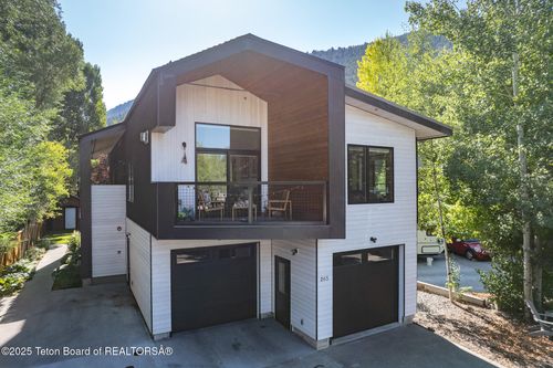 265 Crabtree Ln, Jackson, WY, 83001-8710 | Card Image