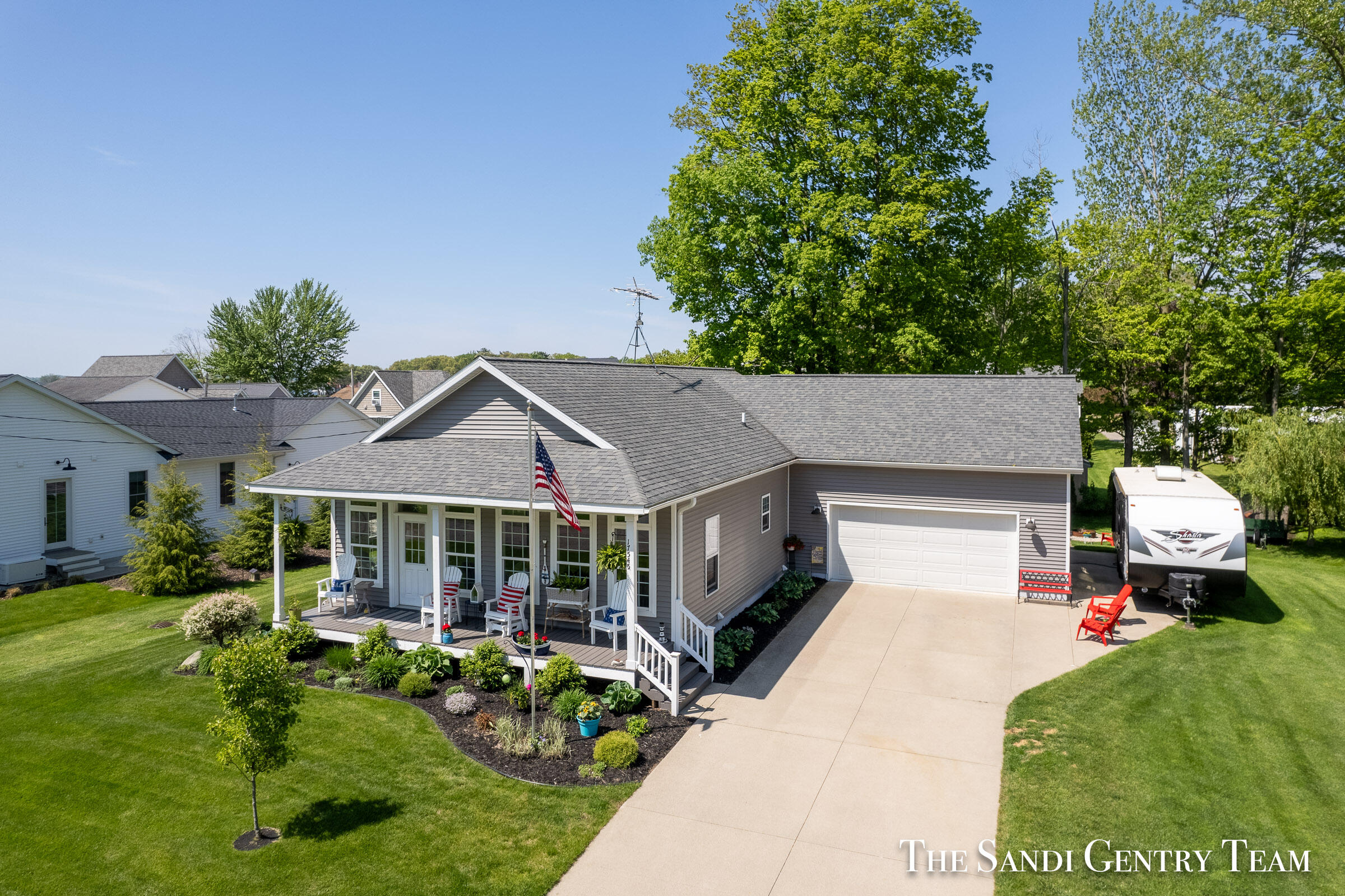 Williams St, Spring Lake, MI 49456