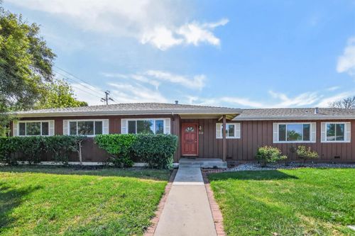 710 Villanova Dr, Davis, CA, 95616-1745 | Card Image