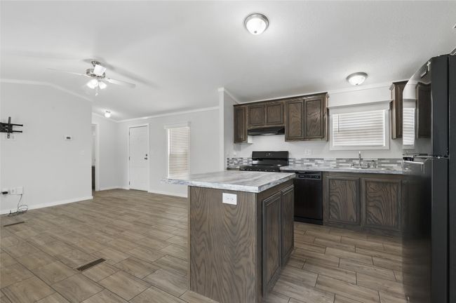 1010 Hopi Ct, House other with 2 bedrooms, 2 bathrooms and null parking in Granbury TX | Image 5