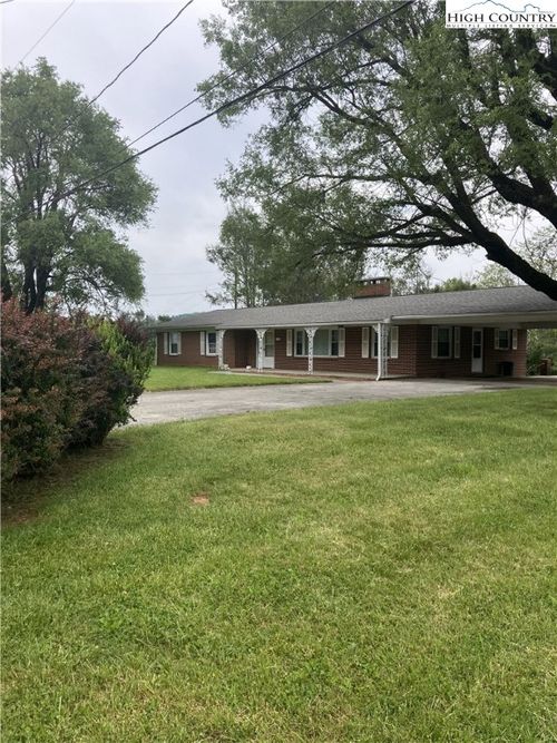 94 Kemp St, Sparta, NC, 28675-8464 | Card Image