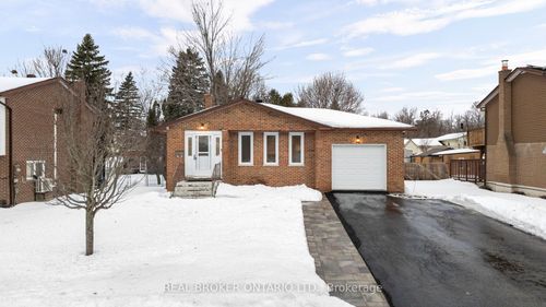 34 Lankin Blvd, Orillia, ON, L3V6T2 | Card Image