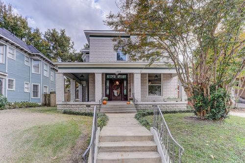 1323 Carr Ave, Memphis, TN, 38104-4531 | Card Image