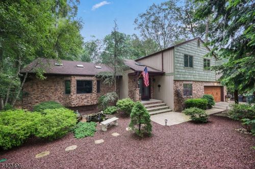 72 Fox Chase Ct, Freehold, NJ, 07728-7761 | Card Image