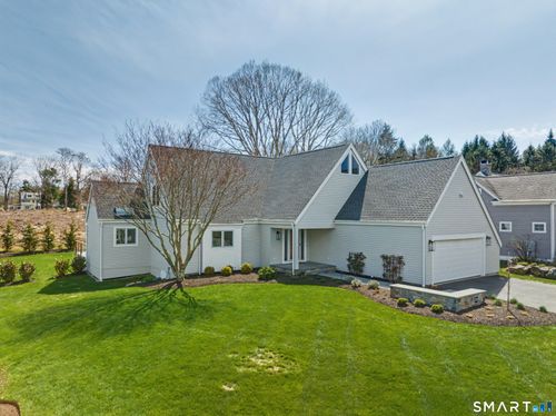 83 Old North Rd, Mystic, CT, 06355-3288 | Card Image