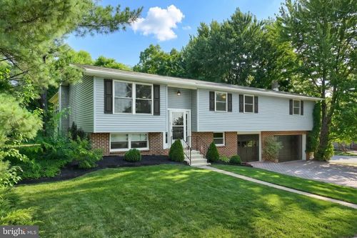 102 Dogwood Dr, DOVER, PA, 17315-1310 | Card Image
