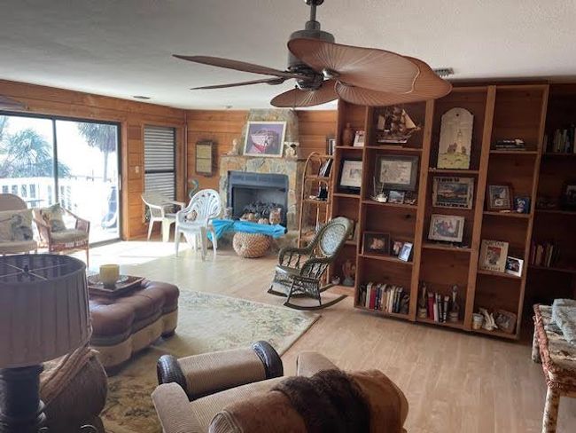 515 W Sawyer St, House other with 3 bedrooms, 3 bathrooms and 6 parking in St. George Island FL | Image 12