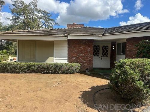 16561 Martincoit Road, Poway, CA, 92064 | Card Image