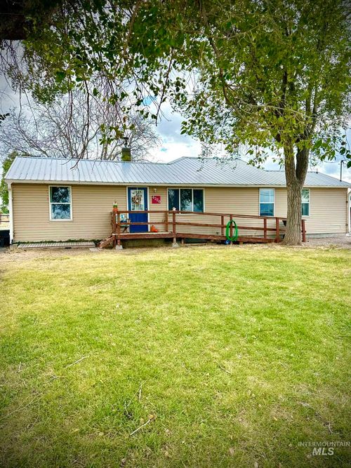 4220 N 1360 E, Buhl, ID, 83316-5704 | Card Image
