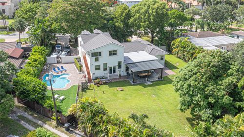 507 Hunting Lodge Dr, Miami Springs, FL, 33166-5743 | Card Image