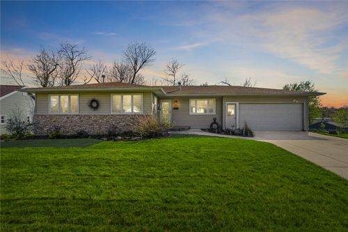 3929 Nancy Jane Ln Ne, Cedar Rapids, IA, 52402-2838 | Card Image