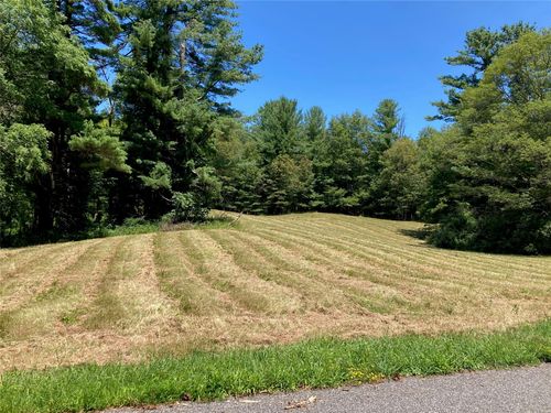 15 Ferris Ln, Milan, NY, 12571-4432 | Card Image