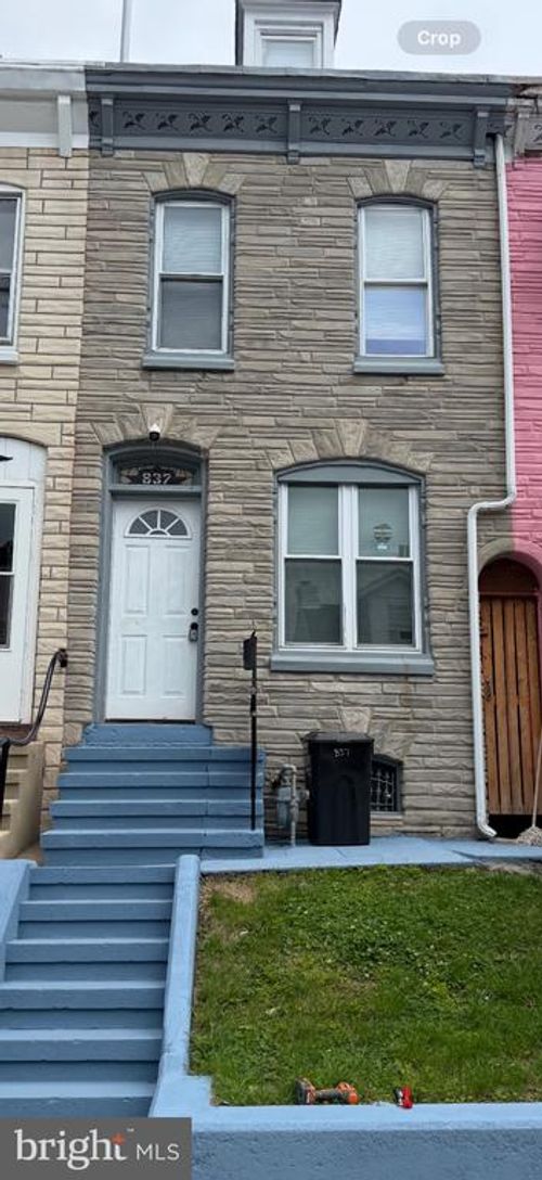 837 Locust St, READING, PA, 19604-2410 | Card Image