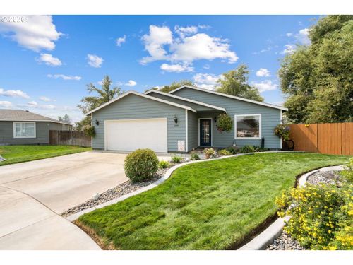 1059 W Hartley Ave, Hermiston, OR, 97838-1205 | Card Image