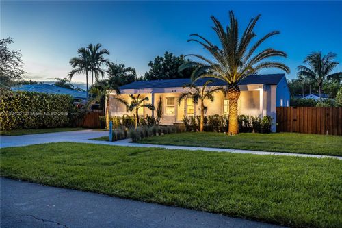 433 Ne 91st St, Miami Shores, FL, 33138-3150 | Card Image