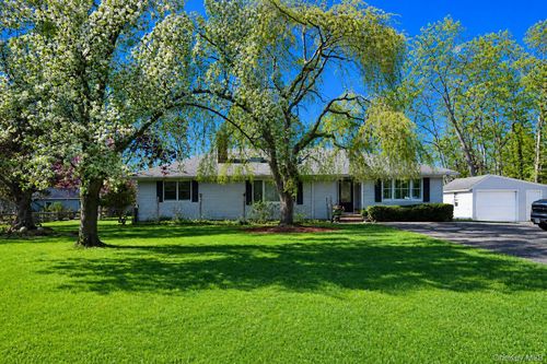 5 Stillwood Rd, Brookhaven, NY, 11719-9608 | Card Image